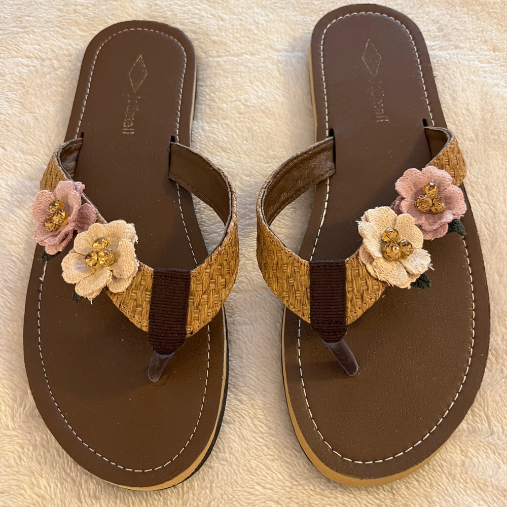 Jolimall brand sandals with fabric flowers accented w/beads